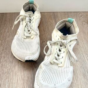 Flux Barefoot Shoes Adapt Trail Runner in Coconut TRL